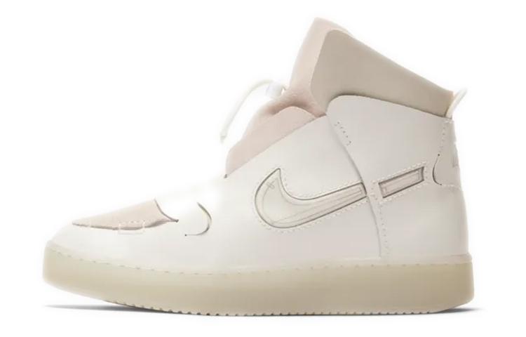 Nike Vandalised Summit White University Red Women s CI7594-100 35.5
Nike Vandalised Summit White University Red Women s CI7594-100 35.5