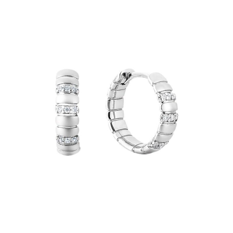 Retro heavy industry free matching diamond-encrusted snake bone small ear buckle versatile exquisite simple high-end earrings design sense explosion
Retro heavy industry free matching diamond-encrusted snake bone small ear buckle versatile exquisite simple high-end earrings design sense explosion