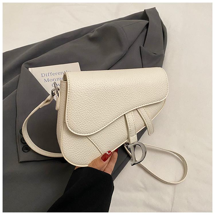 2025 lychee pattern new saddle messenger bag women s trend fashion versatile niche design high-end shoulder bag білий
2025 lychee pattern new saddle messenger bag women s trend fashion versatile niche design high-end shoulder bag білий