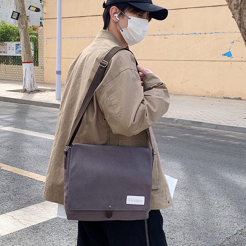 Canvas bag men s messenger bag large capacity simple casual student shoulder bag trendy messenger bag women чорний
Canvas bag men s messenger bag large capacity simple casual student shoulder bag trendy messenger bag women чорний
