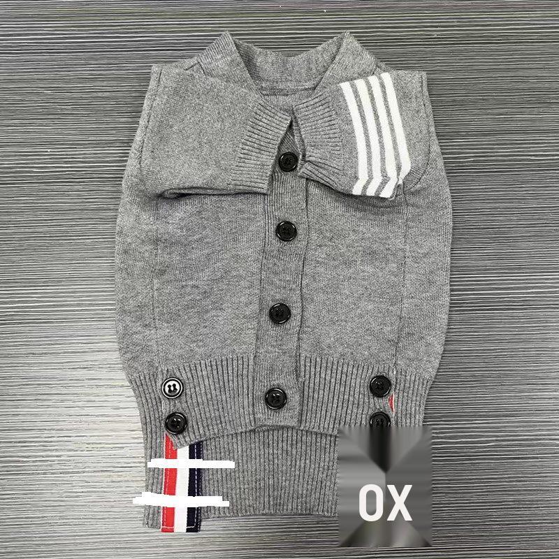 Trendy Knitted Cardigan Sweater for Dogs & Cats - Suitable for Bichon & French Bulldog XL (11-14 lbs)
Trendy Knitted Cardigan Sweater for Dogs & Cats - Suitable for Bichon & French Bulldog XL (11-14 lbs)