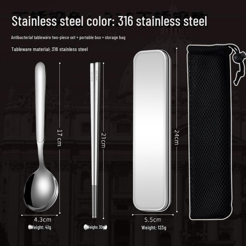 Набор детских столовых приборов из нержавеющей стали 316: Палочки для еды, ложка, переносной ящик для хранения для начальной школы и использования на открытом воздухе
Набор детских столовых приборов из нержавеющей стали 316: Палочки для еды, ложка, переносной ящик для хранения для начальной школы и использования на открытом воздухе