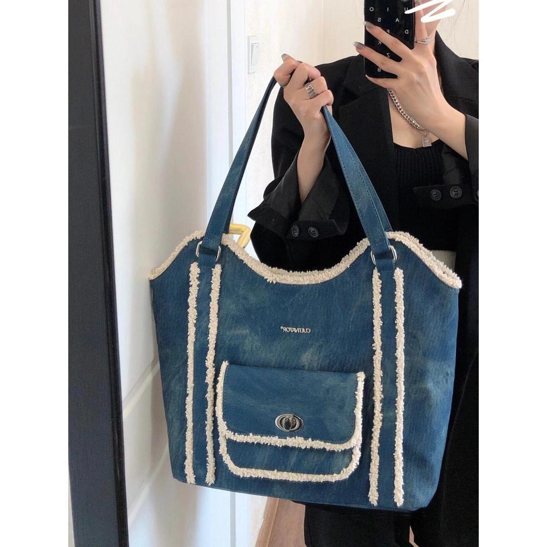 Autumn Winter Lambswool Denim Tote Bag Women Retro Sweet Cool Style Shoulder Bag Ladies Large Capacity Commuter Underarm Bag New 36x27x14cm синий
Autumn Winter Lambswool Denim Tote Bag Women Retro Sweet Cool Style Shoulder Bag Ladies Large Capacity Commuter Underarm Bag New 36x27x14cm синий