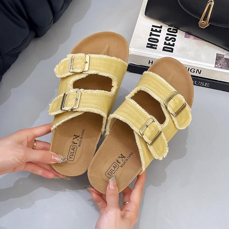 Women wearing slippers 2025 summer new high-end fashion versatile one-word drag casual sandals women 35 бежевый
Women wearing slippers 2025 summer new high-end fashion versatile one-word drag casual sandals women 35 бежевый