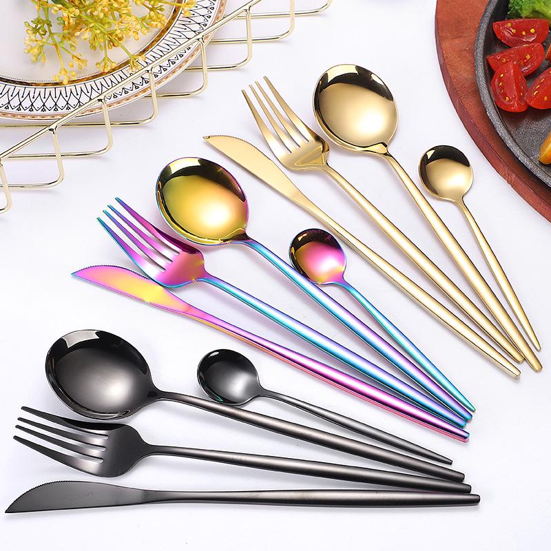 Набор столовых приборов из нержавеющей стали в португальском стиле: Includes Steak Knife, Fork, and Spoon – Four-Piece Set.
Набор столовых приборов из нержавеющей стали в португальском стиле: Includes Steak Knife, Fork, and Spoon – Four-Piece Set.