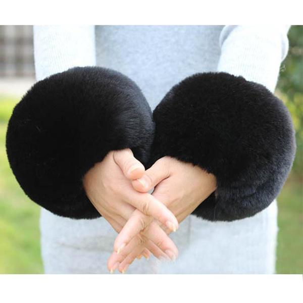 Super Soft Wrist Cuff Sleeves Winter Women Faux Rabbit Fur Warmer Fur Wrist Arm Bracelet Female Accessories
Super Soft Wrist Cuff Sleeves Winter Women Faux Rabbit Fur Warmer Fur Wrist Arm Bracelet Female Accessories