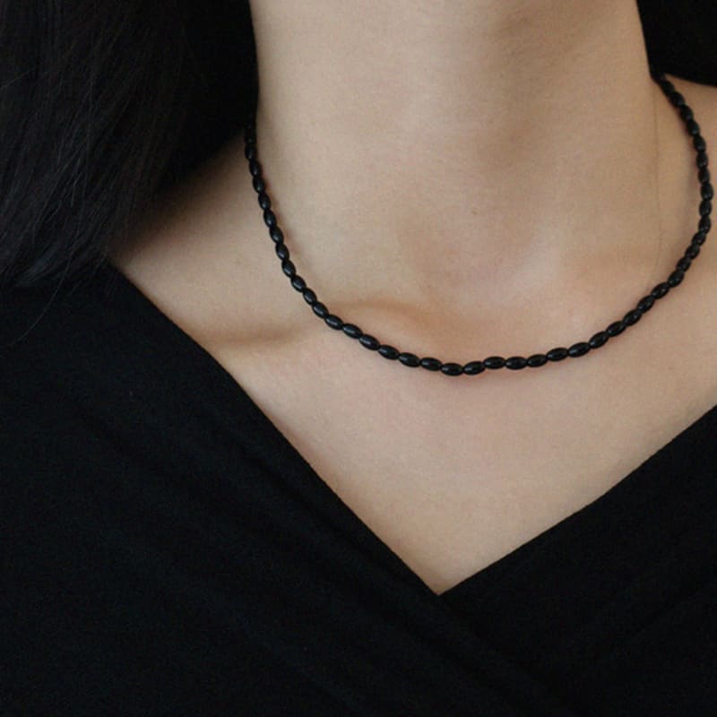 APIOH black beads necklace free
APIOH black beads necklace free