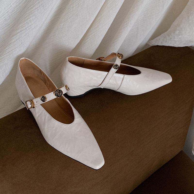 2025 new French retro inner height increase one-word buckle with Mary Jane women s shoes temperament versatile commuter single shoes women 40
2025 new French retro inner height increase one-word buckle with Mary Jane women s shoes temperament versatile commuter single shoes women 40