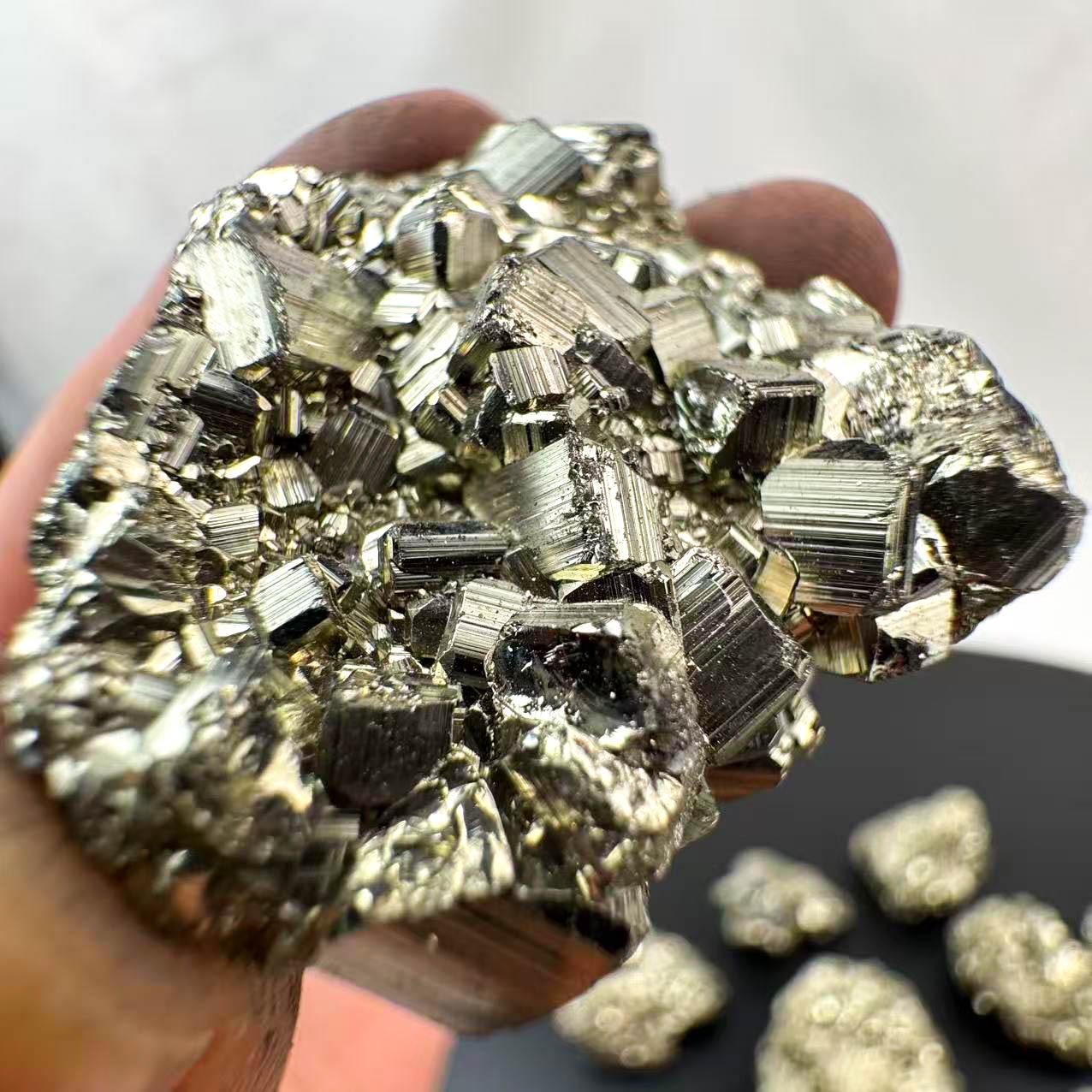 Пірит Мідна Руда Натуральні Мінеральні Кристали для DIY Прикрас, Аксесуарів, Декору та Подарунків 100g
Пірит Мідна Руда Натуральні Мінеральні Кристали для DIY Прикрас, Аксесуарів, Декору та Подарунків 100g