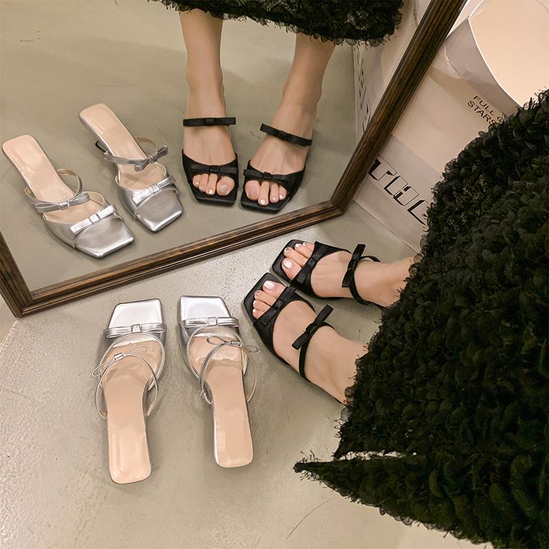 2025 summer new versatile sweet style slippers fashion trend simple sandals casual slope heel cool slippers 35 чёрный
2025 summer new versatile sweet style slippers fashion trend simple sandals casual slope heel cool slippers 35 чёрный
