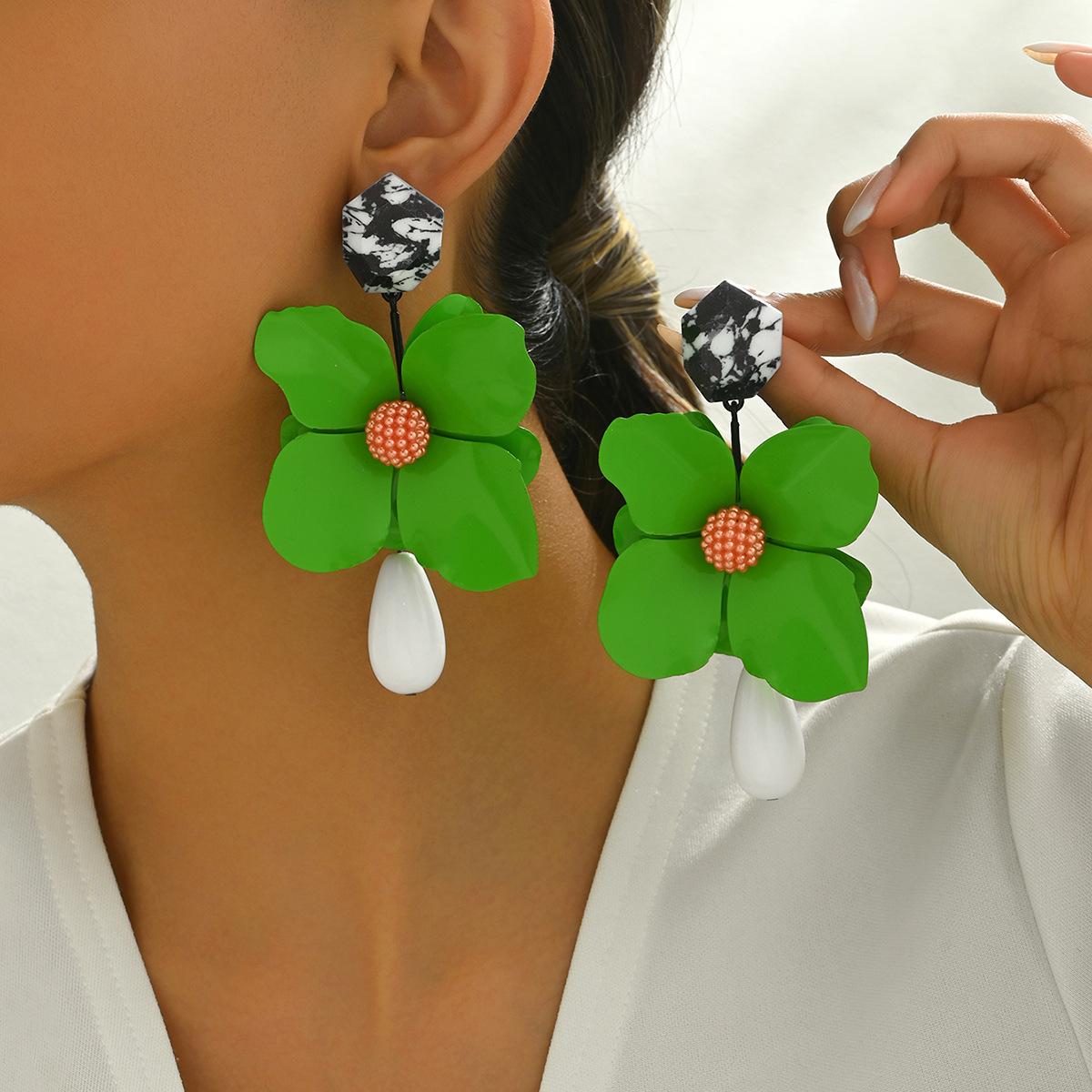 Индивидуальный стиль женские цветочные серьги модные цветочные смоляные серьги-гвоздики в стиле хип-хоп универсальные серьги
Индивидуальный стиль женские цветочные серьги модные цветочные смоляные серьги-гвоздики в стиле хип-хоп универсальные серьги