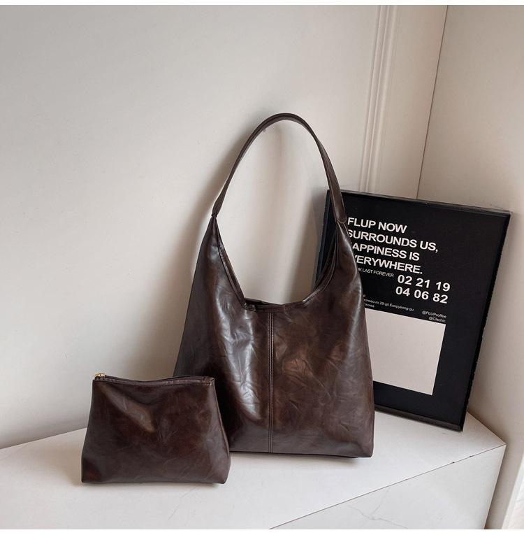 Korean version of versatile ins commuter texture shoulder bag women s 2025 new fashionable large-capacity underarm tote bag tide темно-коричневого кольору
Korean version of versatile ins commuter texture shoulder bag women s 2025 new fashionable large-capacity underarm tote bag tide темно-коричневого кольору