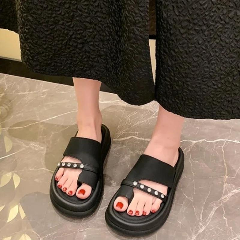 2024 Летние женские тапочки, модные элегантные туфли на плоской подошве с застежкой-молнией, женские повседневные пляжные сандалии, шлепанцы 40 чёрный
2024 Летние женские тапочки, модные элегантные туфли на плоской подошве с застежкой-молнией, женские повседневные пляжные сандалии, шлепанцы 40 чёрный