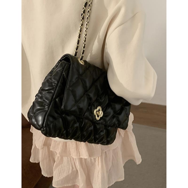 Bag Women s Premium Sense Delicate Underarm Bag 2025 Spring New Rhombus Chain Bag Large Capacity Shoulder Bag чорний
Bag Women s Premium Sense Delicate Underarm Bag 2025 Spring New Rhombus Chain Bag Large Capacity Shoulder Bag чорний