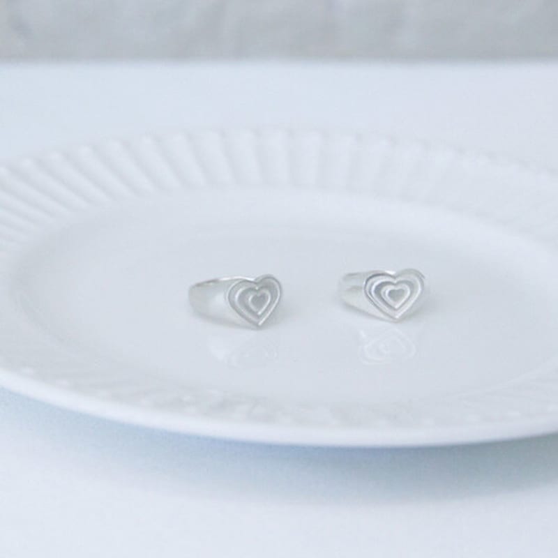 fillow puffy double heart ring gloss
fillow puffy double heart ring gloss