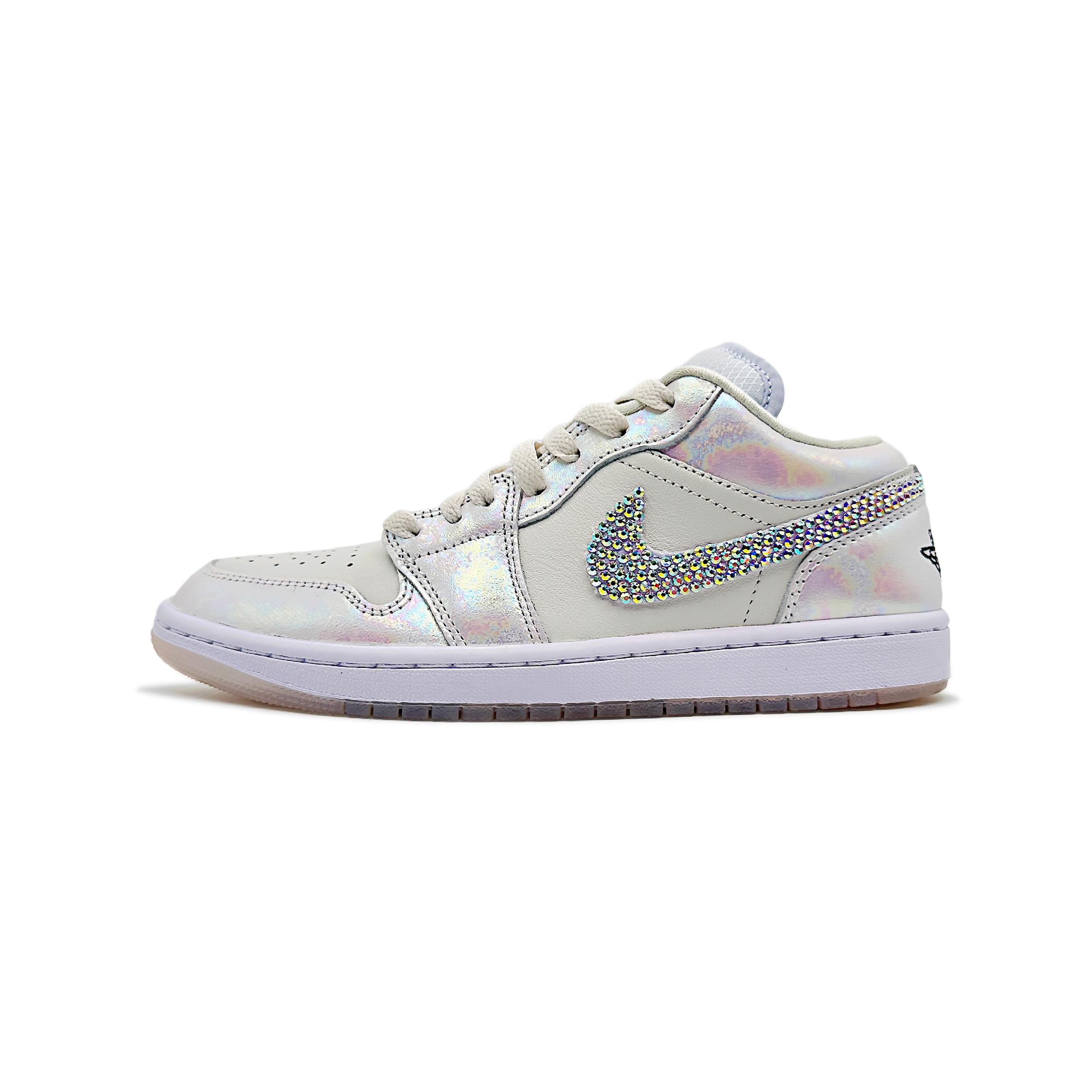 Jordan Air Jordan 1 Phantom Crystal Sakura Cushioning, Wear Resistant Low top Vintage Basketball Shoes Unisex Ecru HF4080-001(Team1321-) 35.5
Jordan Air Jordan 1 Phantom Crystal Sakura Cushioning, Wear Resistant Low top Vintage Basketball Shoes Unisex Ecru HF4080-001(Team1321-) 35.5