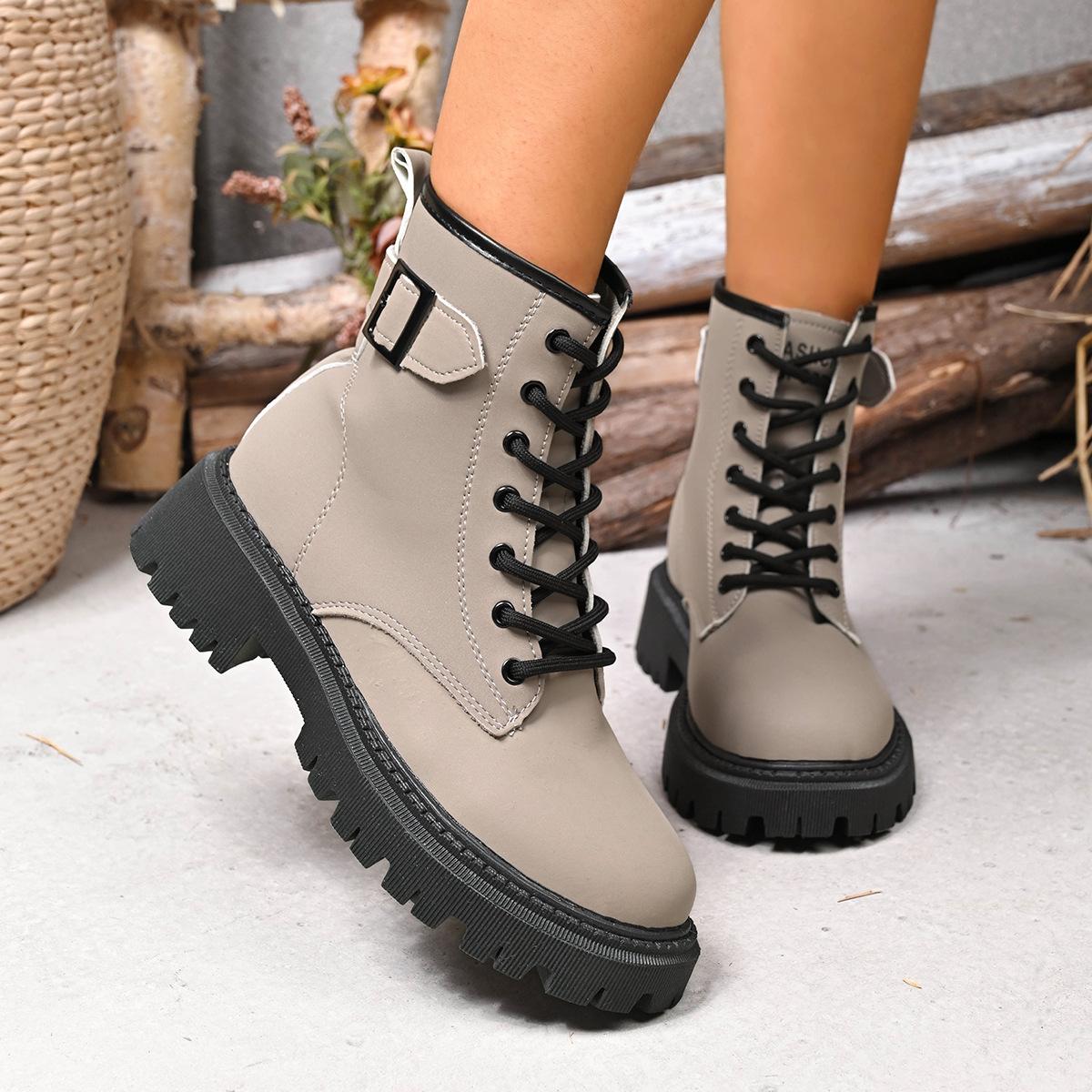 2025 autumn new foreign trade fashion round head front lace-up Martin boots women s British medium heel thick heel belt buckle women s boots 35 сірий колір
2025 autumn new foreign trade fashion round head front lace-up Martin boots women s British medium heel thick heel belt buckle women s boots 35 сірий колір