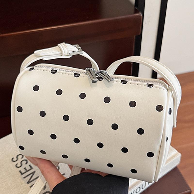 Fashion Polka Dot Print New Soft Durable Vintage Tote Large Capacity Premium Texture Soft Durable Outdoor Shoulder Crossbody Bag
Fashion Polka Dot Print New Soft Durable Vintage Tote Large Capacity Premium Texture Soft Durable Outdoor Shoulder Crossbody Bag