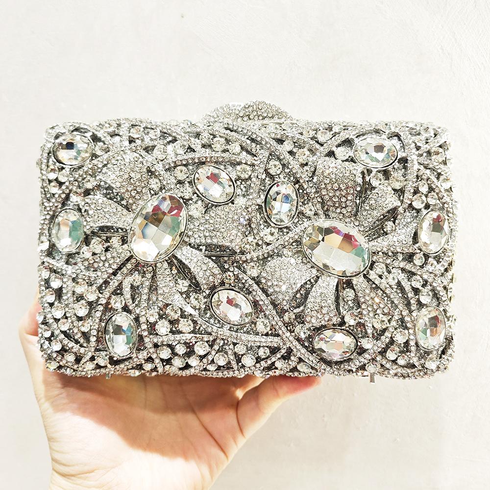 Silver/Gold Bow Evening Clutch Purse Bag For Wedding Bridal Bags Fashion Women Rhinestone Clutches Lady Crystal Prom Party Bags 18cmX13cmX7cm
Silver/Gold Bow Evening Clutch Purse Bag For Wedding Bridal Bags Fashion Women Rhinestone Clutches Lady Crystal Prom Party Bags 18cmX13cmX7cm