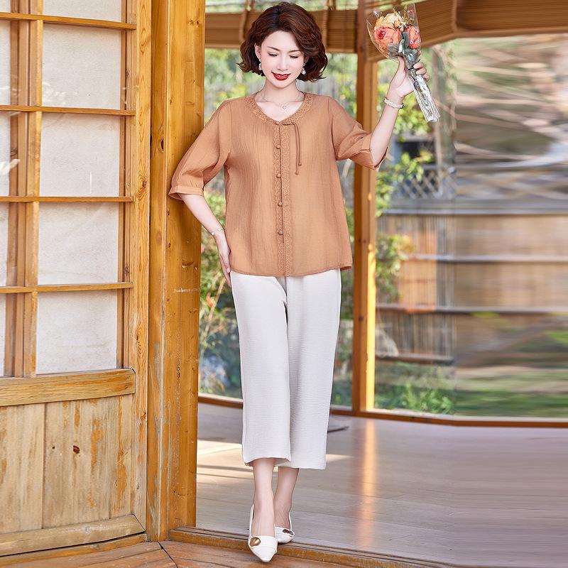 Mom’s 2026 Summer Chinese Style Loose Shirt for Middle-Aged Women 3XL (115-130 kg)
Mom’s 2026 Summer Chinese Style Loose Shirt for Middle-Aged Women 3XL (115-130 kg)