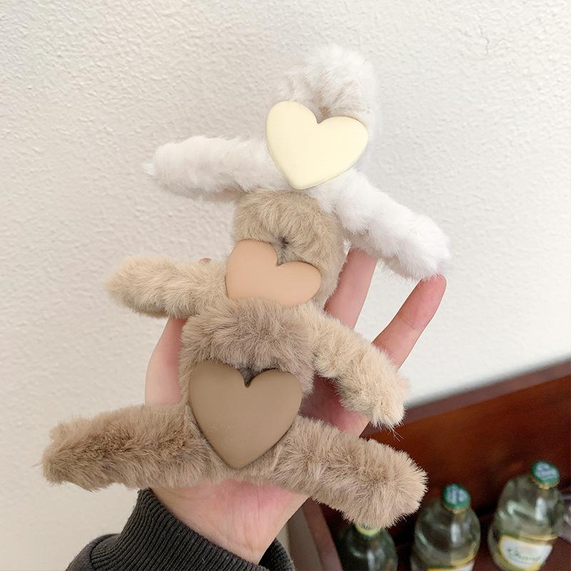 1pc Plush grab clip women s new high-end style autumn and winter hair shark clip hair quantity multiple hairy hair clip headwear
1pc Plush grab clip women s new high-end style autumn and winter hair shark clip hair quantity multiple hairy hair clip headwear