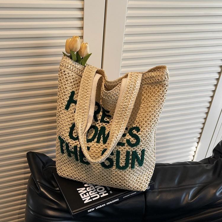 Large capacity straw woven bag women s spring and summer 2025 new fashion shoulder woven bag high-end beach bag зелений
Large capacity straw woven bag women s spring and summer 2025 new fashion shoulder woven bag high-end beach bag зелений