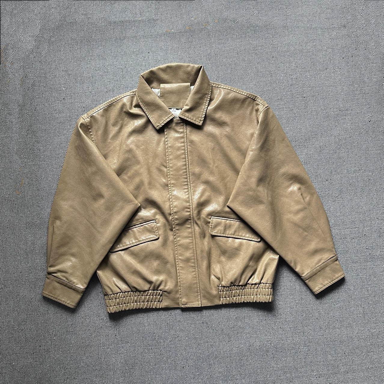 Leather jacket women s 2024 autumn clothing new Korean version of high sense loose wind thin motorcycle clothing leather jacket tide S чорний
Leather jacket women s 2024 autumn clothing new Korean version of high sense loose wind thin motorcycle clothing leather jacket tide S чорний