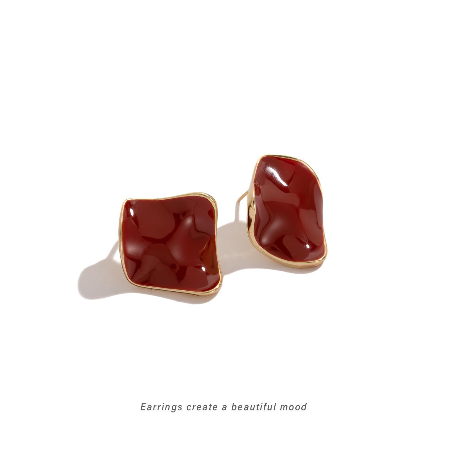 Retro Red Polygonal Mosquito Coil Holder Earrings – Women s Irregular Rhombus Ear Studs, 2026 High-End Clips
Retro Red Polygonal Mosquito Coil Holder Earrings – Women s Irregular Rhombus Ear Studs, 2026 High-End Clips