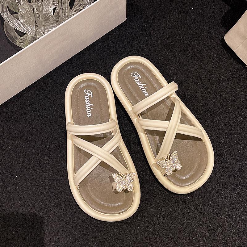 Вечерние повседневные туфли на платформе и высоком каблуке 40-41 бежевый
Вечерние повседневные туфли на платформе и высоком каблуке 40-41 бежевый