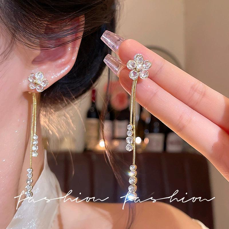 2025 High-End Silver Flower Earrings - Spring & Summer Collection for Women
2025 High-End Silver Flower Earrings - Spring & Summer Collection for Women