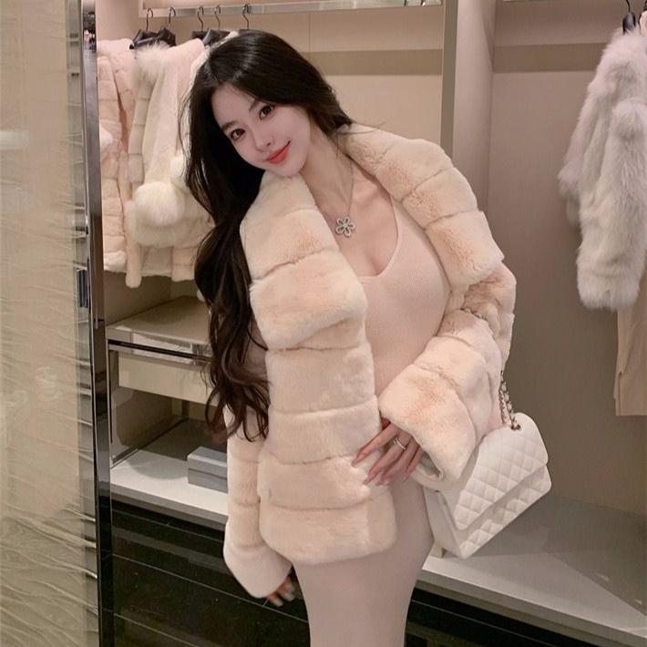 Роскошное короткое женское пальто с искусственным мехом норки, высококачественная куртка M бежевый
Роскошное короткое женское пальто с искусственным мехом норки, высококачественная куртка M бежевый