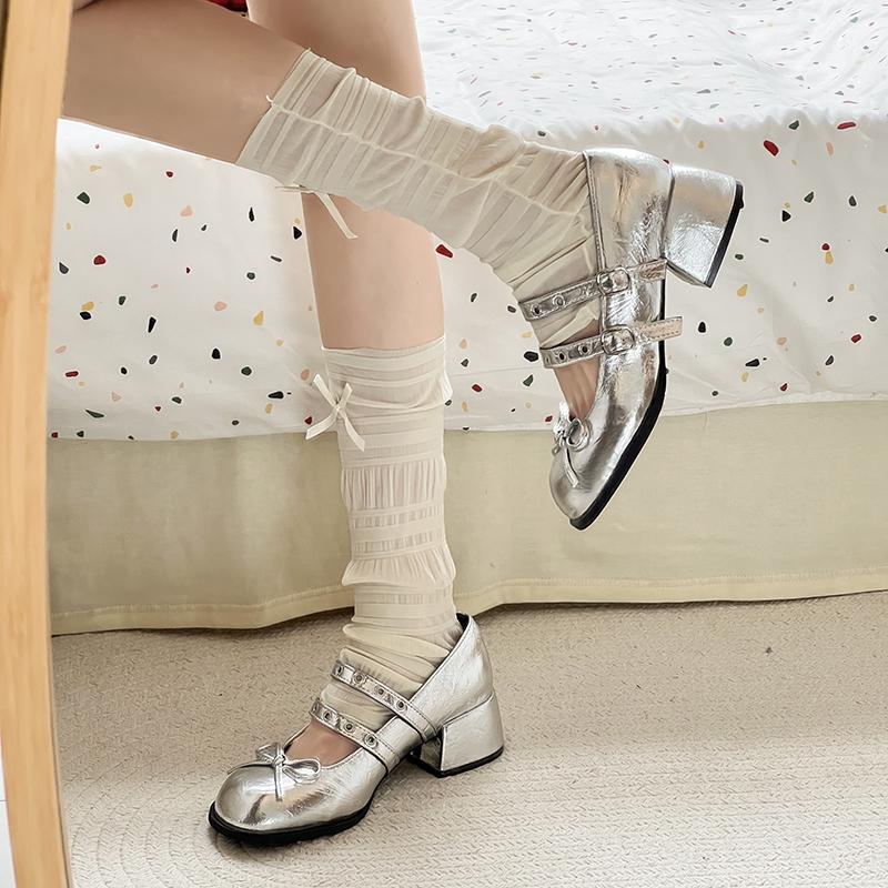 Модные французские туфли-лодочки с маленьким вырезом, на массивном высоком каблуке, женские, 2025, новая летняя обувь Мэри Джейн 40 серебряный
Модные французские туфли-лодочки с маленьким вырезом, на массивном высоком каблуке, женские, 2025, новая летняя обувь Мэри Джейн 40 серебряный