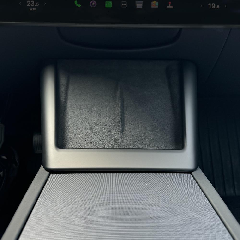 For Tesla Model Y Juniper 2025 Model 3 Highland Car Wireless Charging Silicone Pad Screen Protective Cover Center Panel Stickers
For Tesla Model Y Juniper 2025 Model 3 Highland Car Wireless Charging Silicone Pad Screen Protective Cover Center Panel Stickers