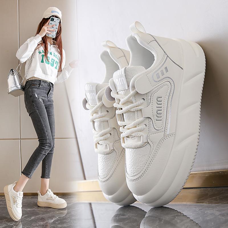 2025 spring new popular women s little white shoes Korean version breathable fashion board shoes heightened and thin platform single shoes 40
2025 spring new popular women s little white shoes Korean version breathable fashion board shoes heightened and thin platform single shoes 40