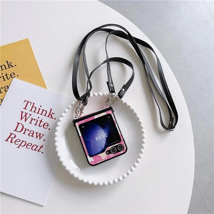 For Samsung Galaxy Z Flip5 5G Case Lacquered Cartoon Pattern Leather+PC Phone Cover with 2 Straps - Rose Bowknot
For Samsung Galaxy Z Flip5 5G Case Lacquered Cartoon Pattern Leather+PC Phone Cover with 2 Straps - Rose Bowknot