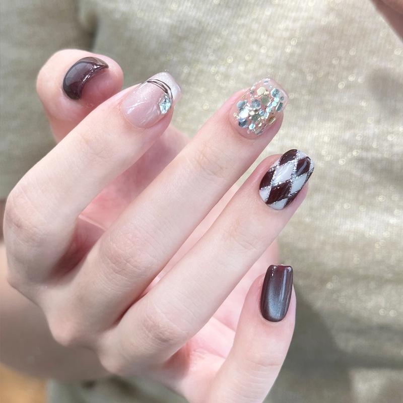 Retro Plaid Cat Eye Nail Tips with Bling Diamonds - Short, Wearable Nail Art for Spring/Summer Manicures Glue Edition
Retro Plaid Cat Eye Nail Tips with Bling Diamonds - Short, Wearable Nail Art for Spring/Summer Manicures Glue Edition