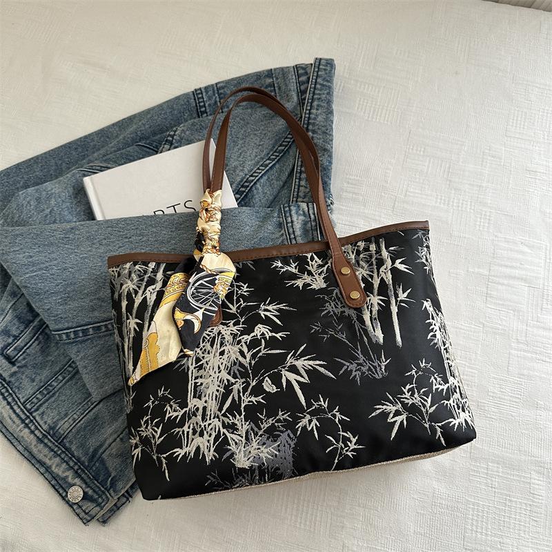 Bag women s new casual large-capacity shoulder bag handbag commuter tote bag hand bag
Bag women s new casual large-capacity shoulder bag handbag commuter tote bag hand bag