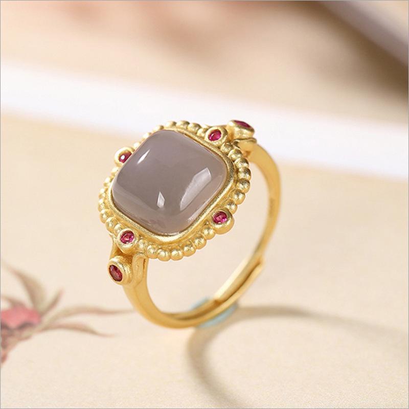 Smoky Purple Classical Ancient Style Hetian Jade-Inspired Ring with Inlaid Purple Stone for Women Adjustable
Smoky Purple Classical Ancient Style Hetian Jade-Inspired Ring with Inlaid Purple Stone for Women Adjustable