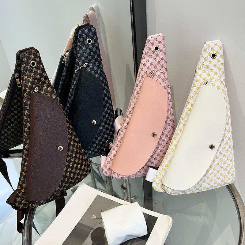 Niche Design Chest Bag Autumn New Shoulder Bag Large Capacity Mobile Phone Bag Korean Version Girls Crossbody Bag
Niche Design Chest Bag Autumn New Shoulder Bag Large Capacity Mobile Phone Bag Korean Version Girls Crossbody Bag