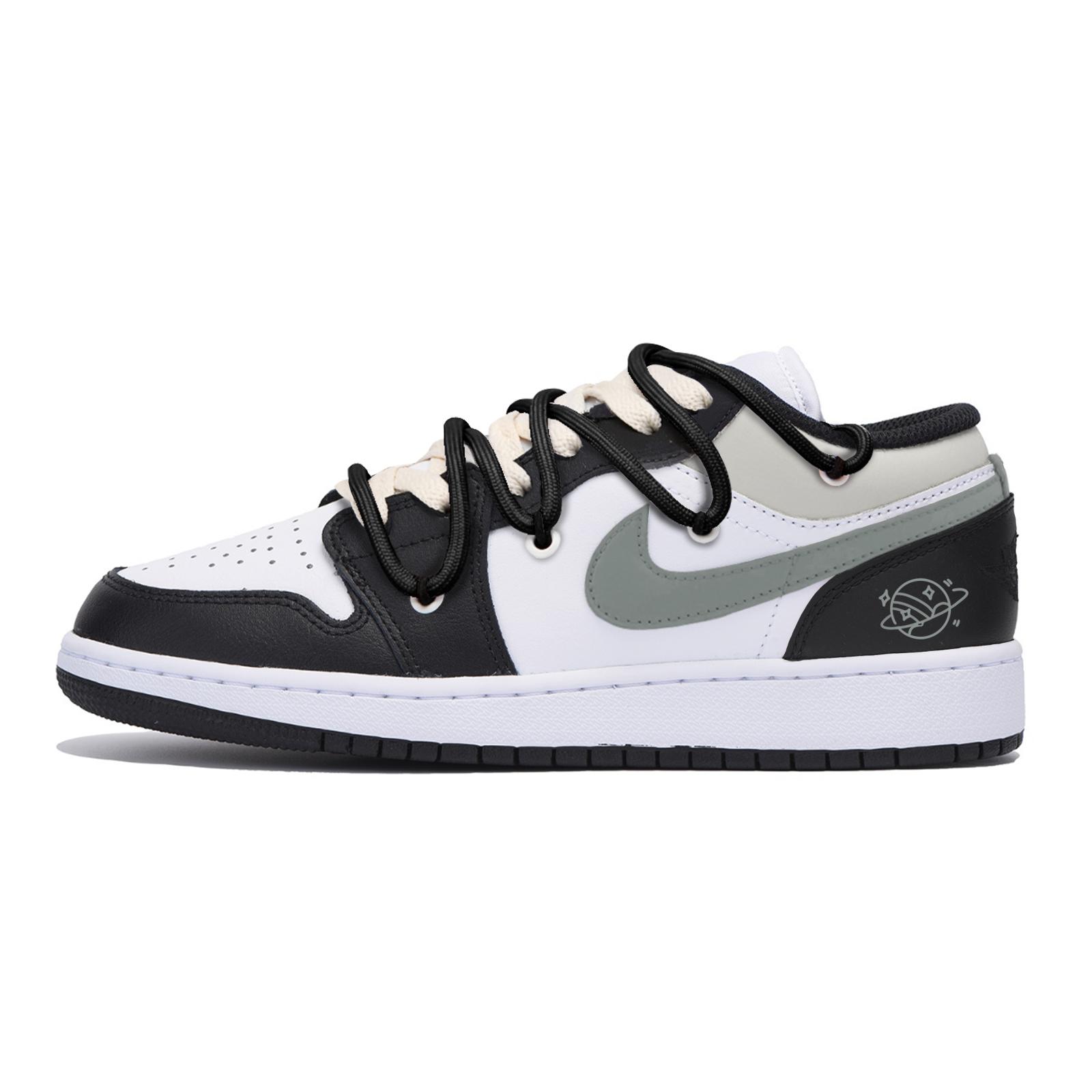 Jordan Air Jordan 1 Abrasion Resistant Low top Vintage Basketball Shoes Men s Black Gray 553558-131(Team85-) 43
Jordan Air Jordan 1 Abrasion Resistant Low top Vintage Basketball Shoes Men s Black Gray 553558-131(Team85-) 43