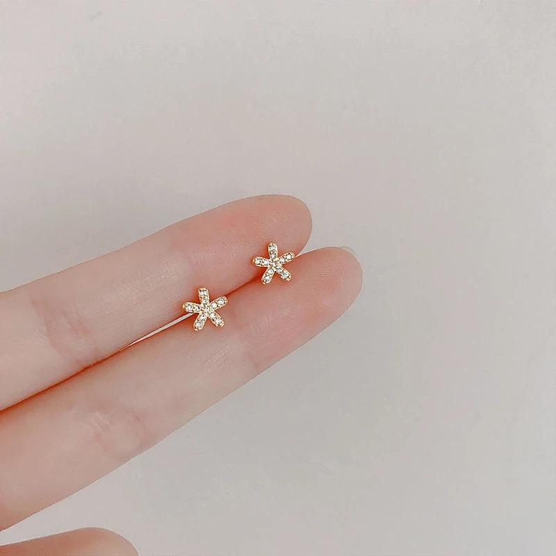 Sterling Silver Five-Petal Flower Stud Earrings - Minimalist Luxury Design for Women 925 Silver
Sterling Silver Five-Petal Flower Stud Earrings - Minimalist Luxury Design for Women 925 Silver