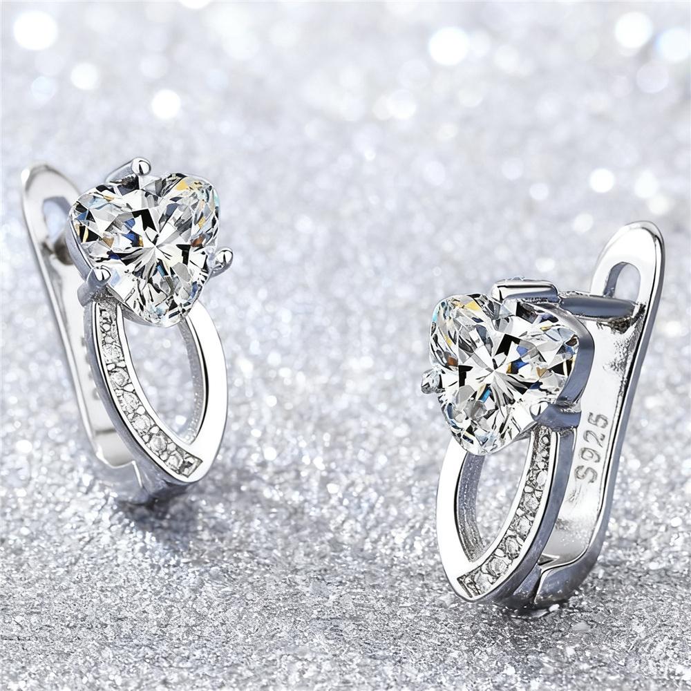 Cute Female White Zircon Stone Heart Hoop Earrings Vintage Fashion Gold Color Wedding For Women
Cute Female White Zircon Stone Heart Hoop Earrings Vintage Fashion Gold Color Wedding For Women