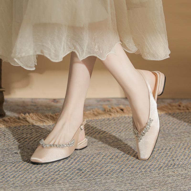 Skinny bag head sandals 2025 summer new fairy pointed broken diamond solid color back empty sandals flat casual shoes 34
Skinny bag head sandals 2025 summer new fairy pointed broken diamond solid color back empty sandals flat casual shoes 34