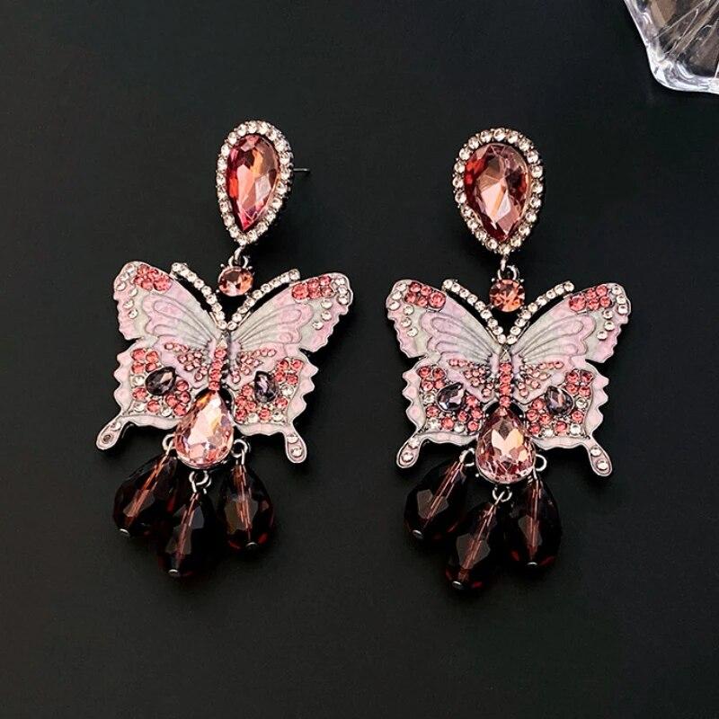Винтажные серьги-бабочки со стразами для женщин, женские модные висячие серьги, роскошные эффектные блестящие украшения для вечеринки 
Винтажные серьги-бабочки со стразами для женщин, женские модные висячие серьги, роскошные эффектные блестящие украшения для вечеринки