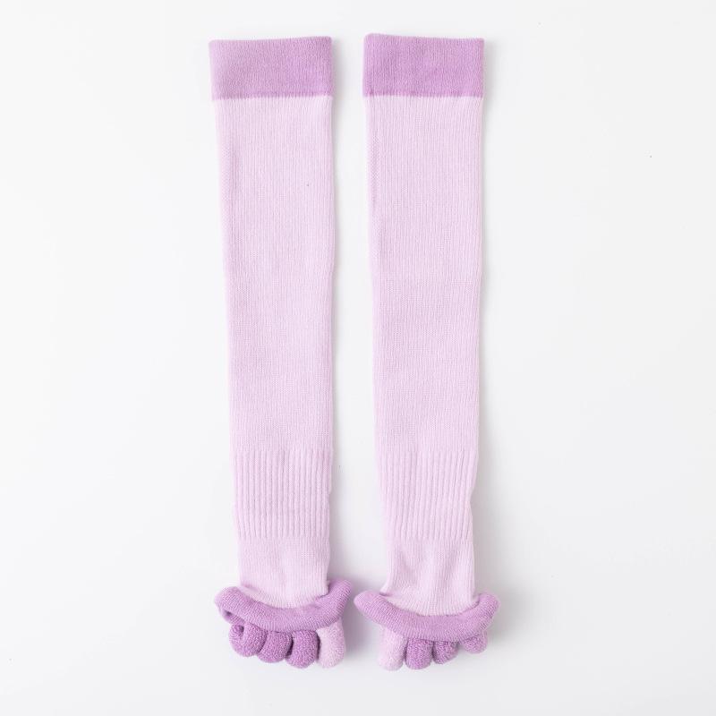 Yoga five-finger socks non-slip sweat-absorbing sports long tube split-toe socks світло-фіолетового кольору
Yoga five-finger socks non-slip sweat-absorbing sports long tube split-toe socks світло-фіолетового кольору