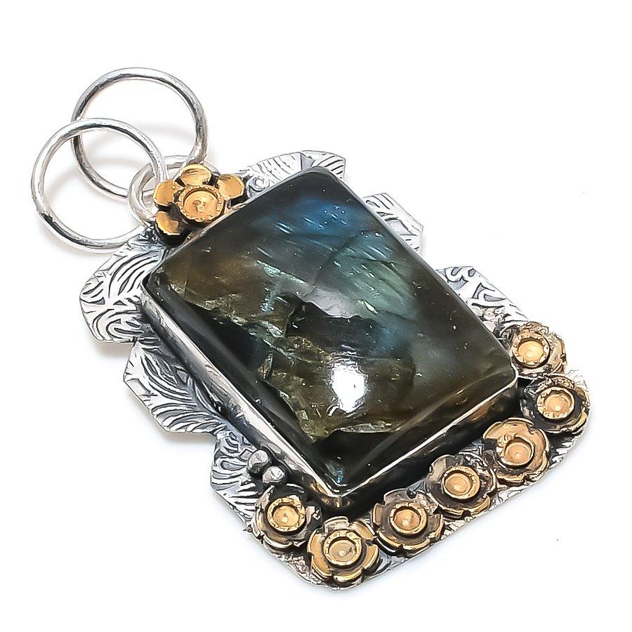 Натуральный драгоценный камень лабрадорит, стерлинговое серебро 925 пробы, двухцветный кулон 2,05 дюйма c9I23
Натуральный драгоценный камень лабрадорит, стерлинговое серебро 925 пробы, двухцветный кулон 2,05 дюйма c9I23