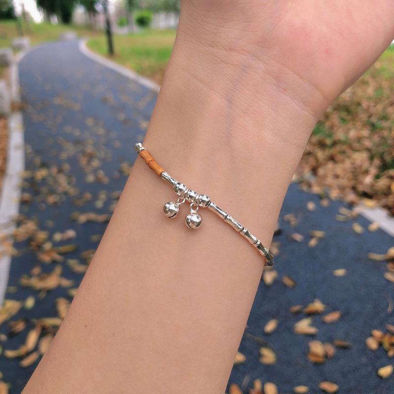 Рождественский бамбуковый браслет-колокольчик: Дизайн «Оливковая косточка» с высококлассной, простой элегантностью
Рождественский бамбуковый браслет-колокольчик: Дизайн «Оливковая косточка» с высококлассной, простой элегантностью