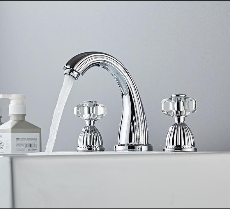Antique Widespread Lavatory Mixer Tap Brass Crystal Handle Sink tap gold black Bathroom sink faucet Hot Cold Sink Tap
Antique Widespread Lavatory Mixer Tap Brass Crystal Handle Sink tap gold black Bathroom sink faucet Hot Cold Sink Tap