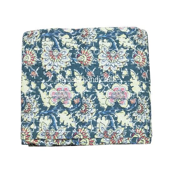 Индийское винтажное ручное блочное одеяло с принтом Kantha, одеяло Kantha, покрывало, одноразмерное хлопковое одеяло Kantha, серый цветочный принт
Индийское винтажное ручное блочное одеяло с принтом Kantha, одеяло Kantha, покрывало, одноразмерное хлопковое одеяло Kantha, серый цветочный принт