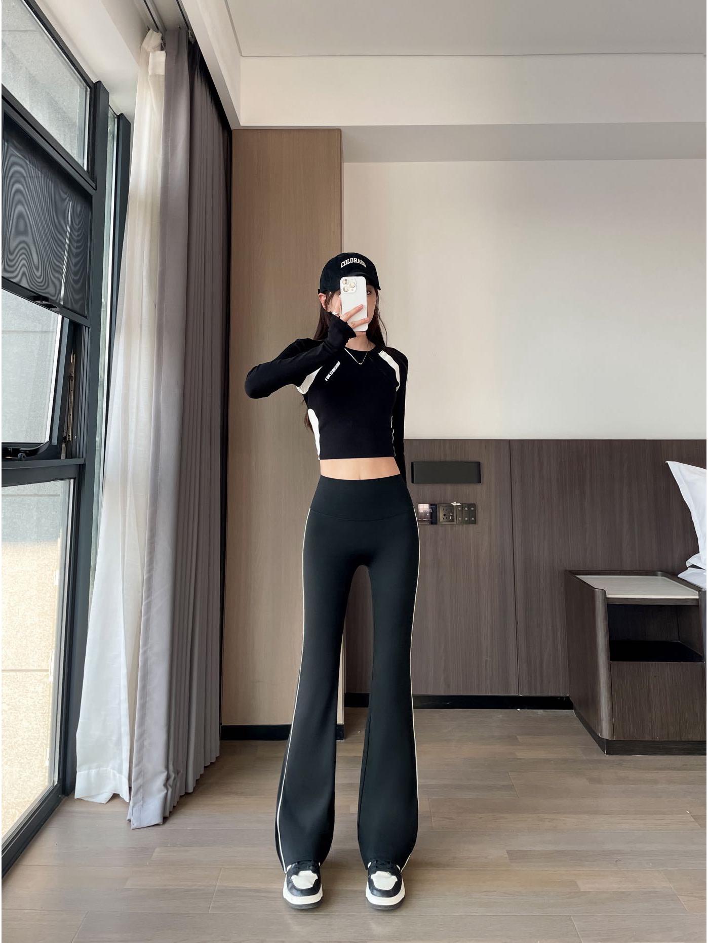 2026 Women s Micro-Flared High-Waisted Shark Pants - Slimming, Versatile, Elastic Base Layer for Spring/Summer 2XL
2026 Women s Micro-Flared High-Waisted Shark Pants - Slimming, Versatile, Elastic Base Layer for Spring/Summer 2XL